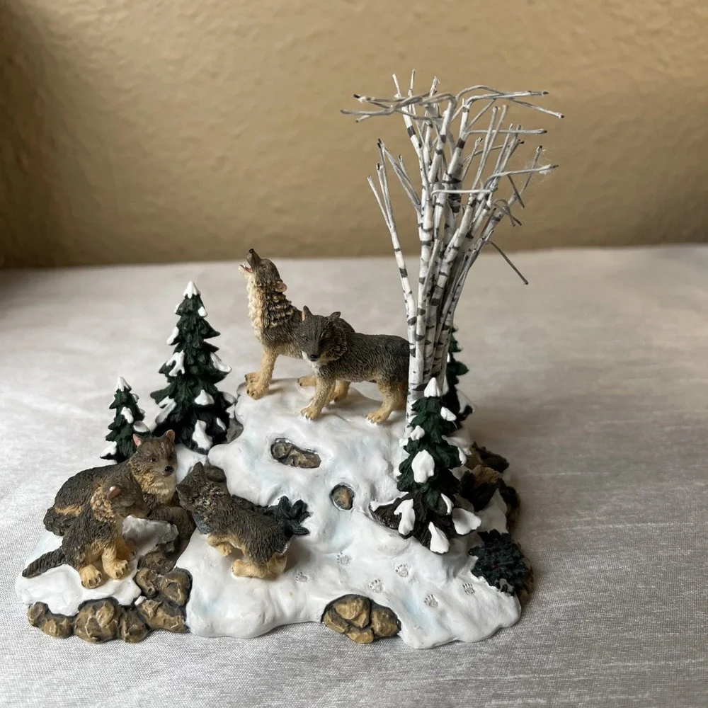 Vintage 1998 Department 56 Village Accessories Wolves In The Woods #52765 Boxed